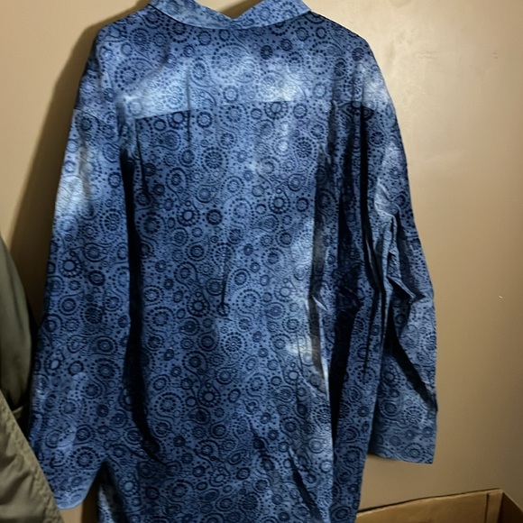 Luchiano Visconti designed corduroy feel big size dress shirt buttons - Picture 7 of 9